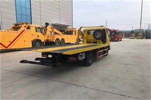 宜良非事故拖车